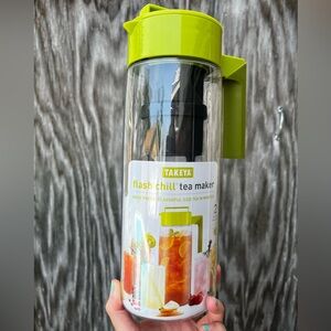 Brand new never used Takeya flash chill tea maker